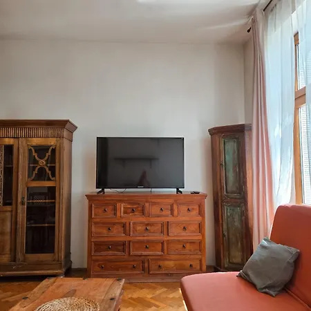 Apartman Antyk 75 *